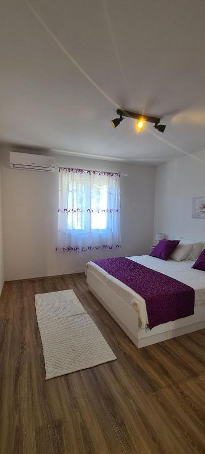 Apartments Helena Ivan Dolac Exterior photo