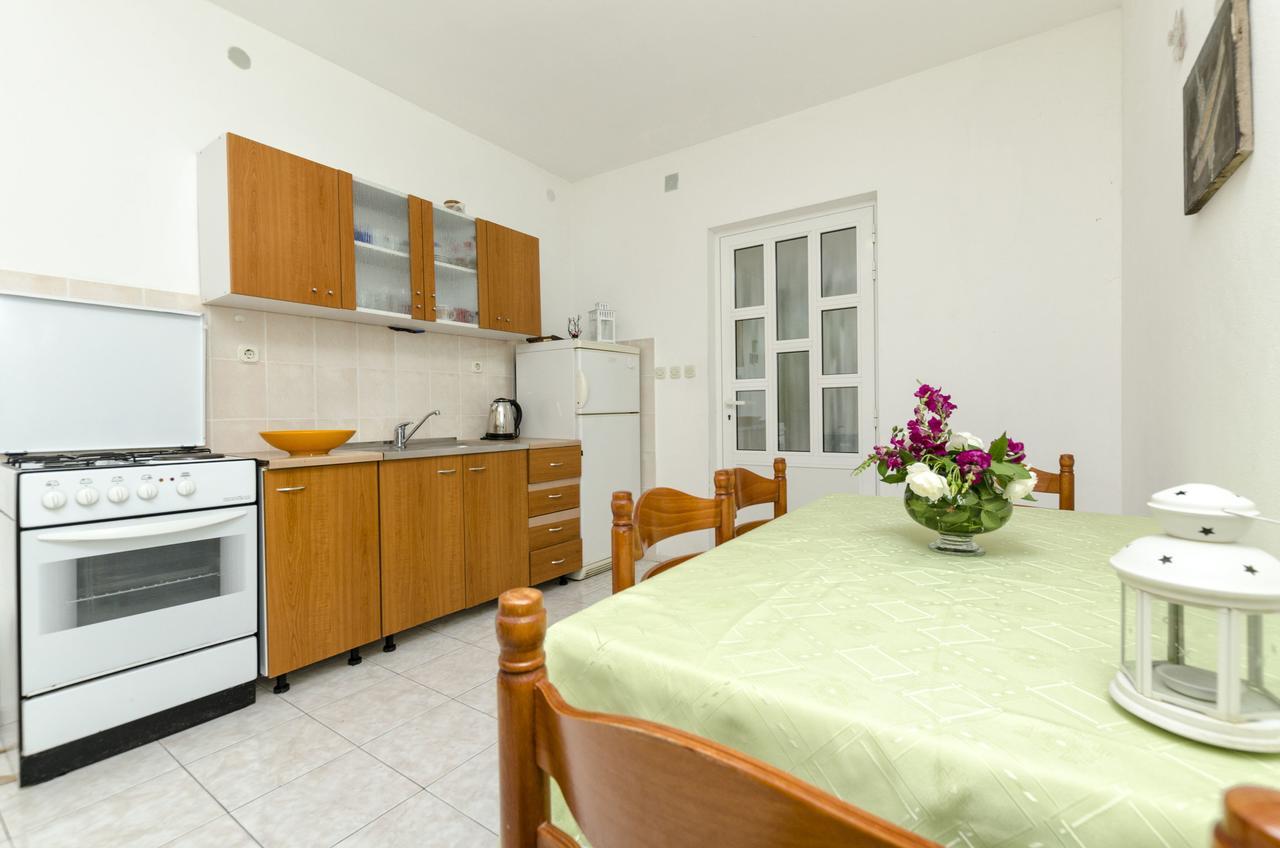 Apartments Helena Ivan Dolac Exterior photo