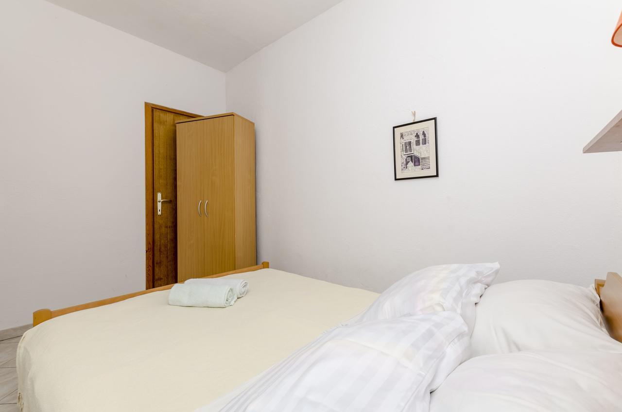 Apartments Helena Ivan Dolac Exterior photo