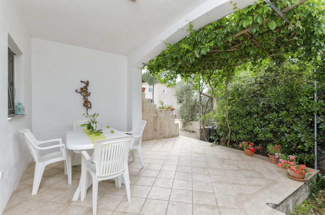 Apartments Helena Ivan Dolac Exterior photo